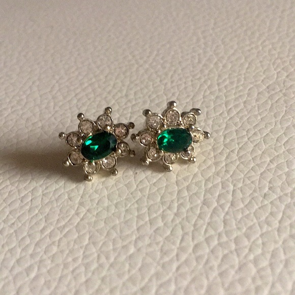 Jewelry - Green Stone Halo Studs